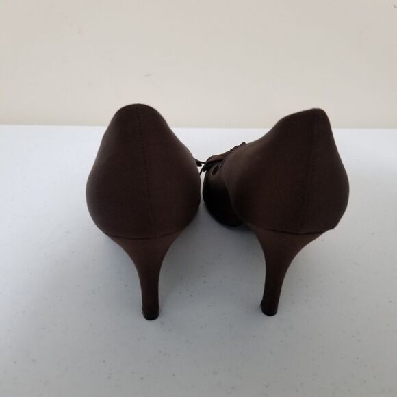 Nina Brown Satin Feel Bow Peep-toe Pump 8M - Picture 4 of 8